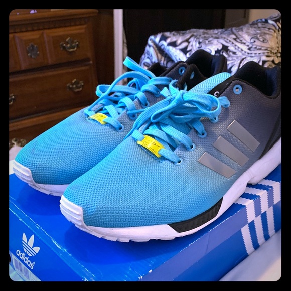 zx flux light blue